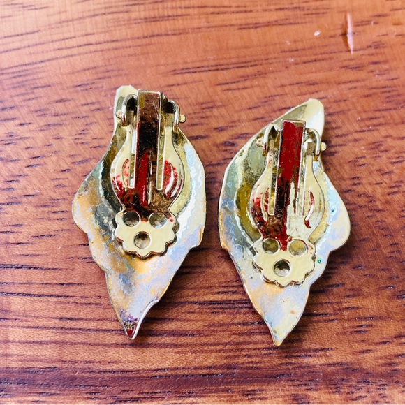 70s/80s Vintage Gold Tone Wing Clip-on Earrings - Picture 8 of 8